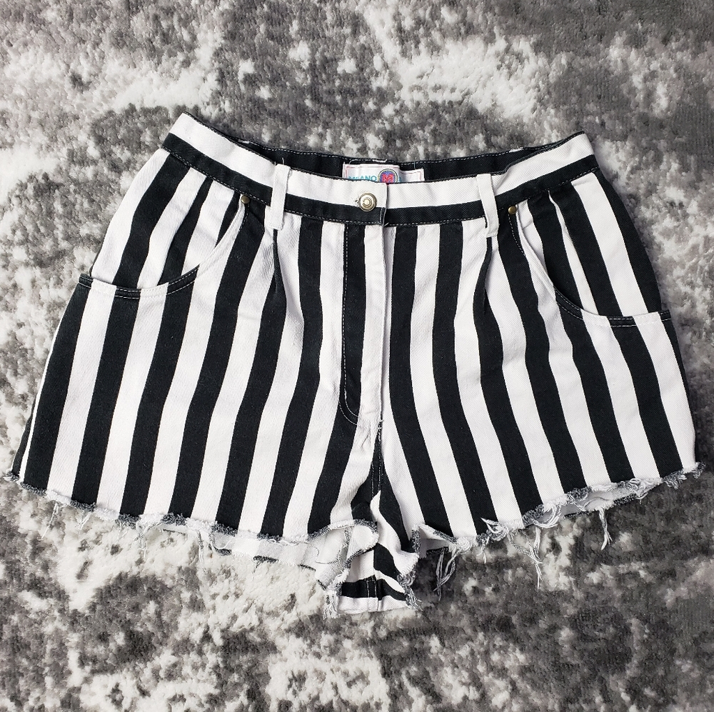 Milano Sport Cut Off Shorty Stripes Pleats 1" inse